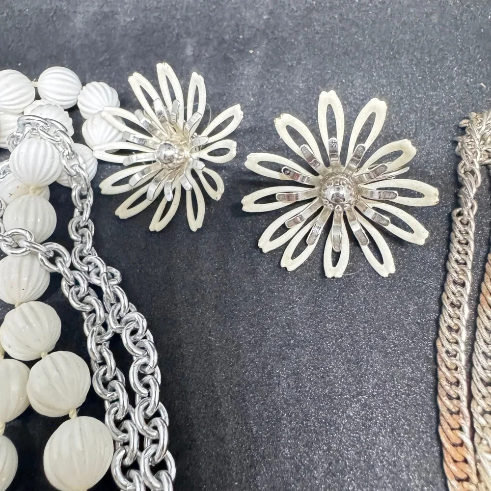 Sarah Coventry 2 Necklace and 1 pair Earring lot Beaded Silver Tone‎ Vintage